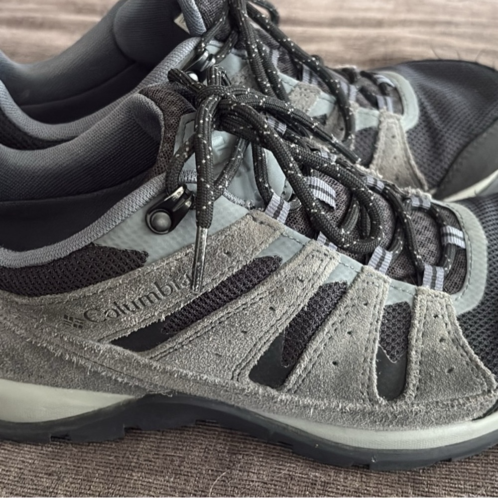 Columbia Men's Black and Gray Athletic Shoes